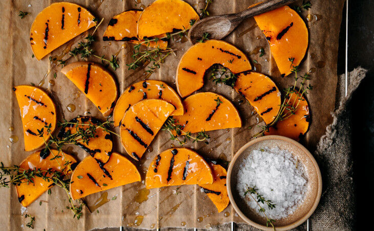  Fall in love with autumn with this seasonal, hearty, butternut squash salad with curly kale